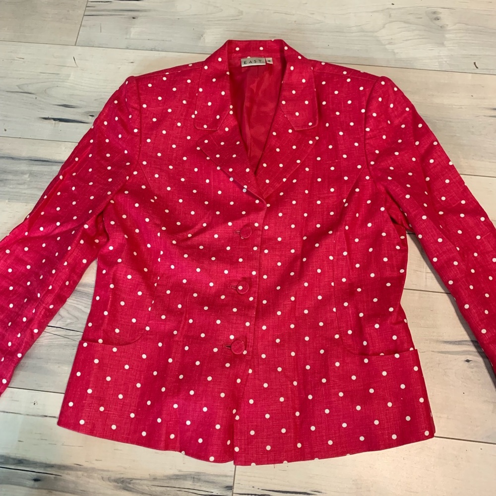 Women’s linen pink polka dot suit